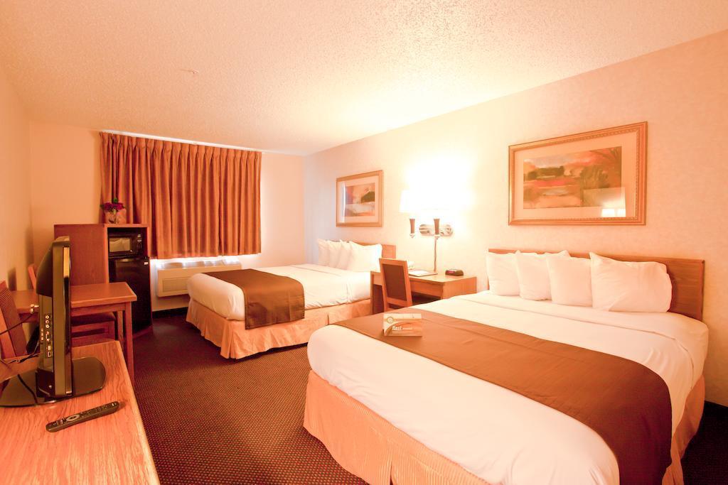 Quality Inn & Suites Мисула Екстериор снимка