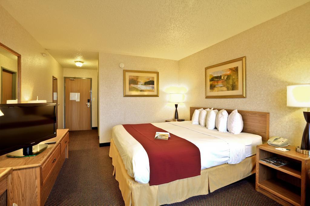 Quality Inn & Suites Мисула Екстериор снимка